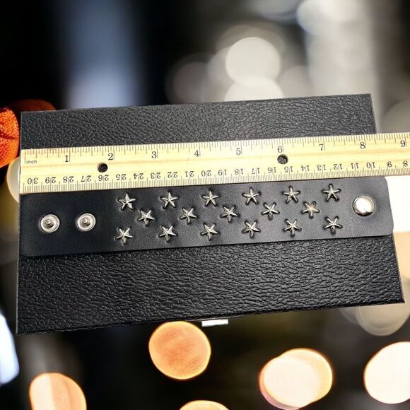 Unisex l Black Leather Silver Star Wristband l Bracelet l New - Picture 4 of 7